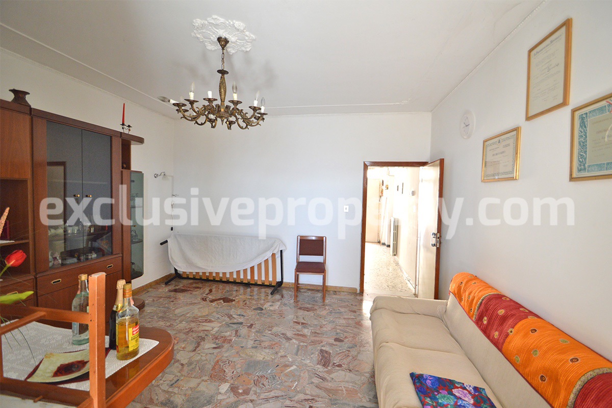 Two storey house with cellars and small terrace for sale in Molise - Italy
