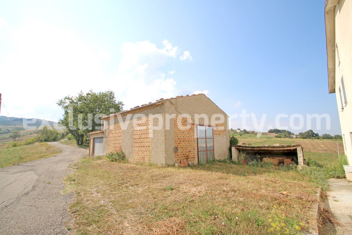 Detached house with garden with panoramic view for sale in Italy