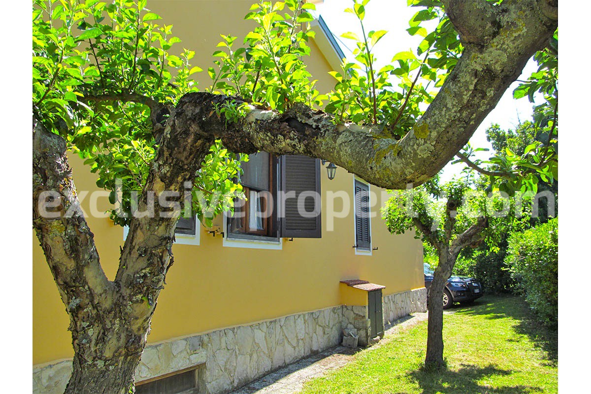 Spacious house with garden for sale close to Campitello Matese