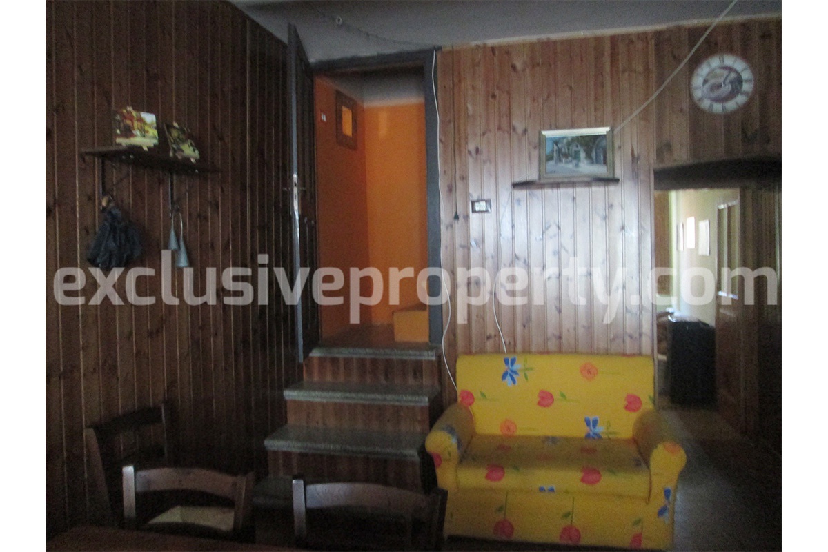 Renovated town house three bedrooms for sale in Molise 7