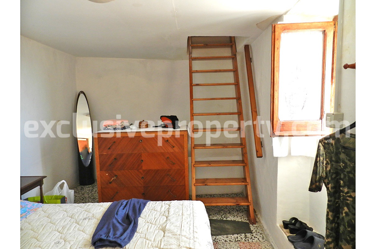 Semi-detached house habitable and very characteristic for sale in Abruzzo 6