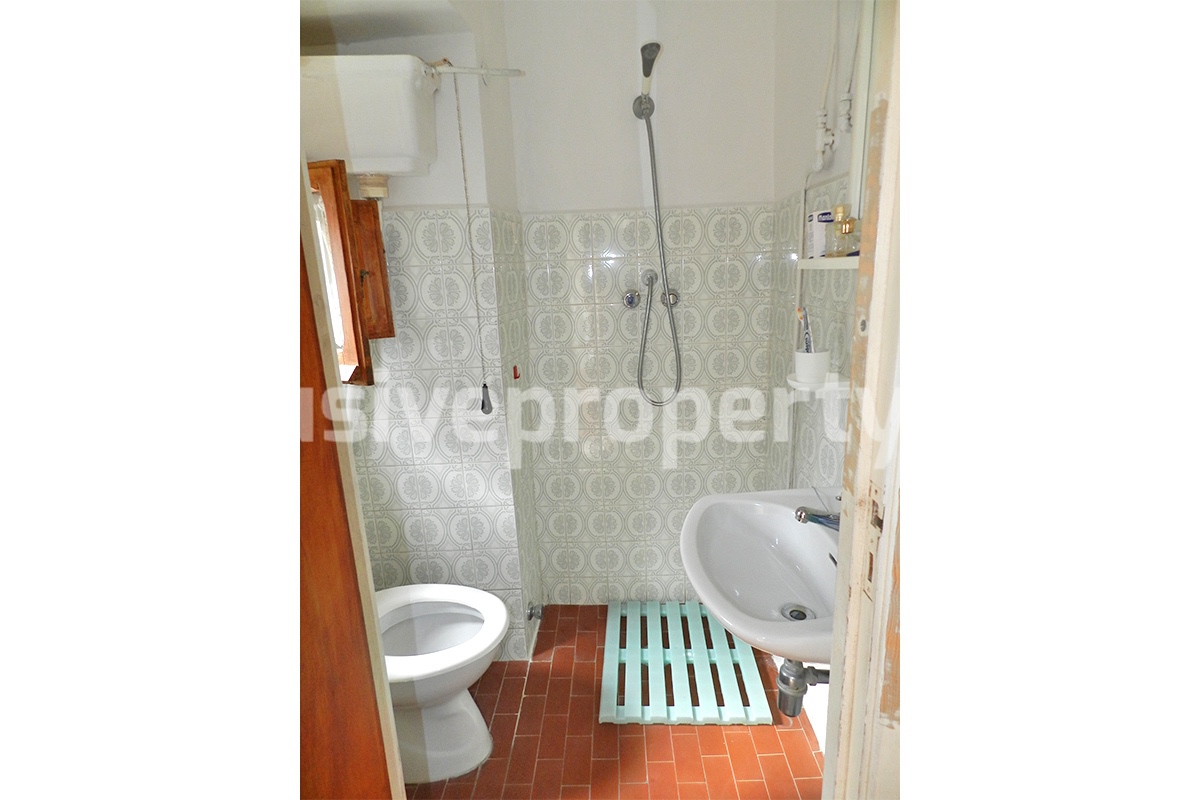 Semi-detached house habitable and very characteristic for sale in Abruzzo 8