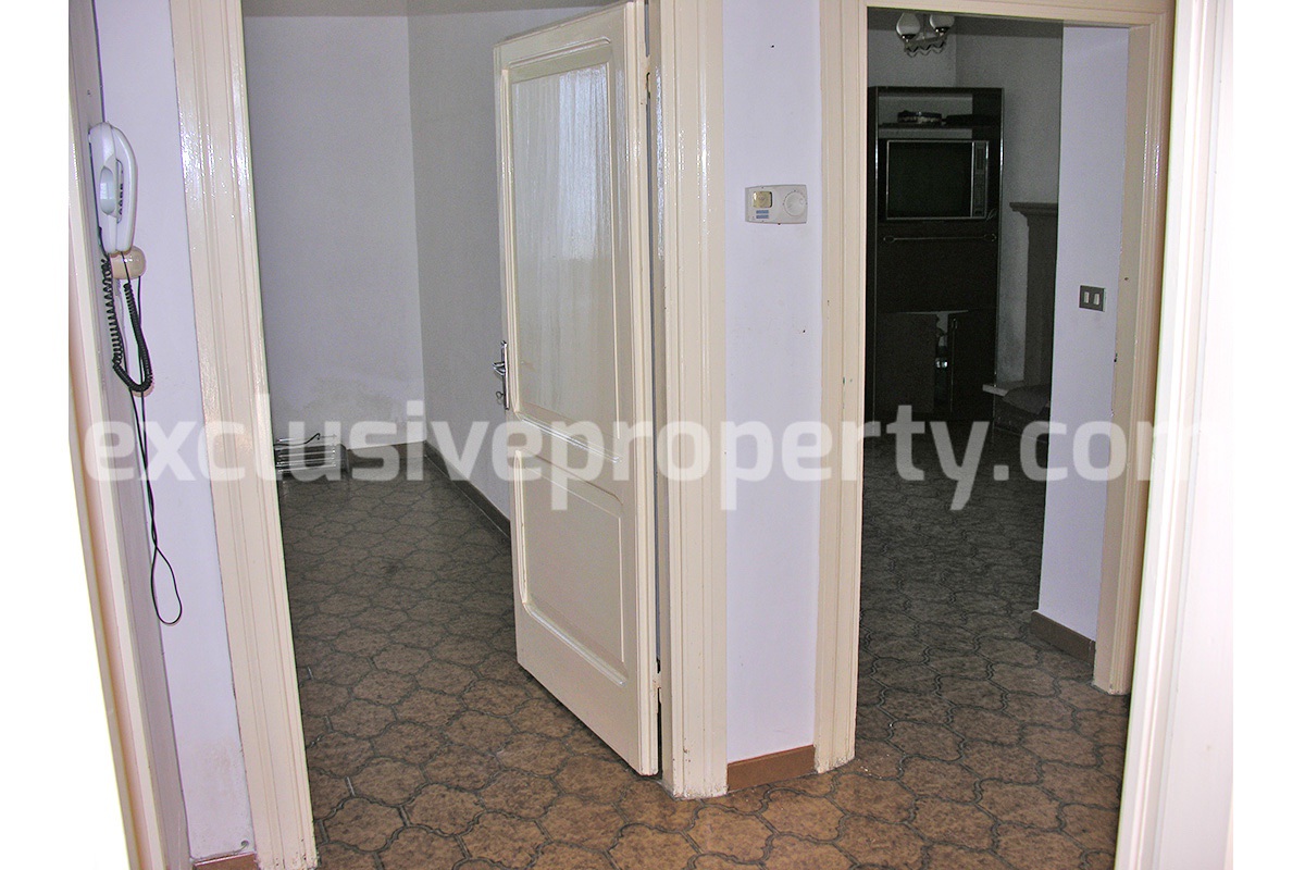 Habitable stone house with garden for sale  in Torricella Peligna