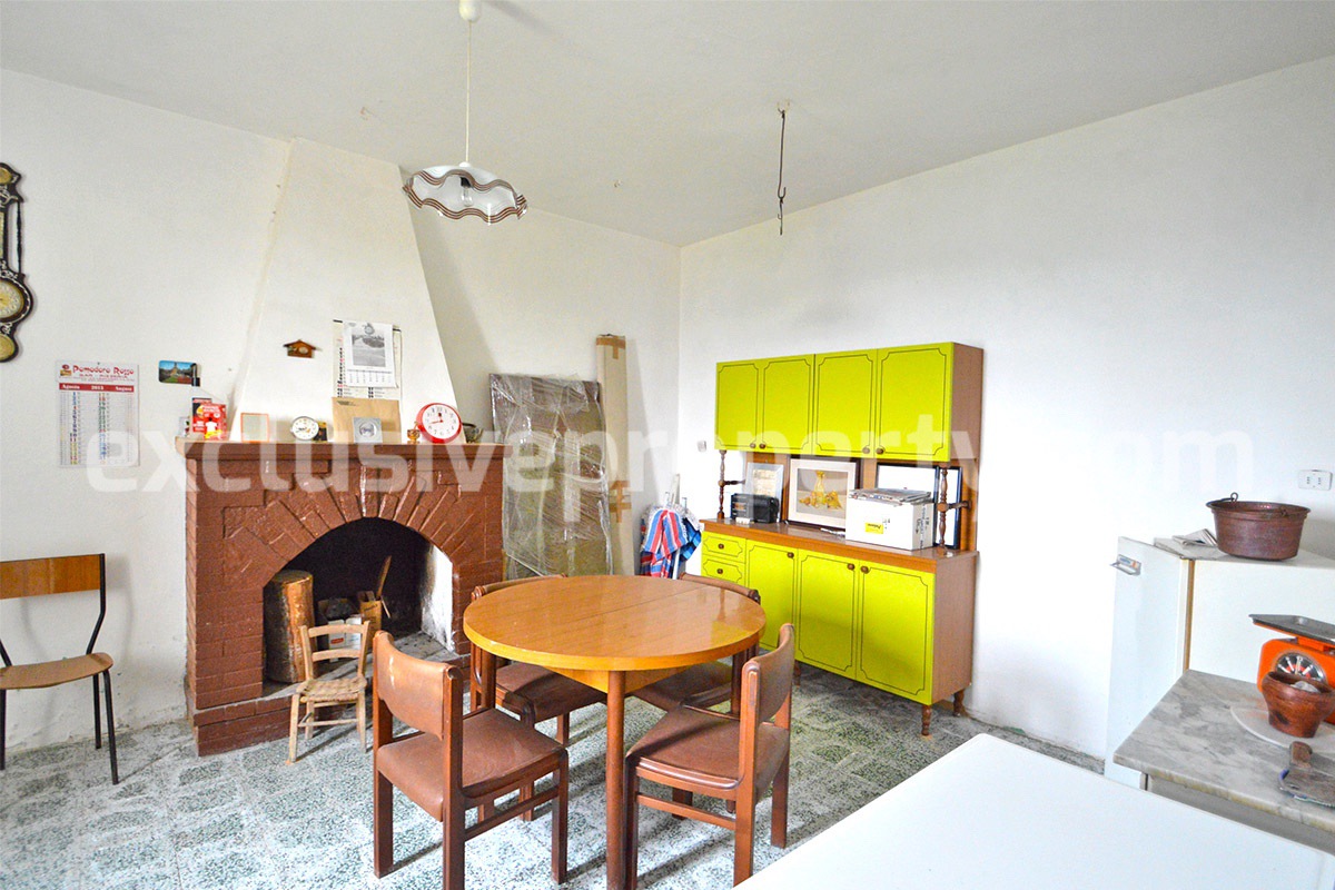 Detached house with garden and terrace for sale in Abruzzo Region - Italy
