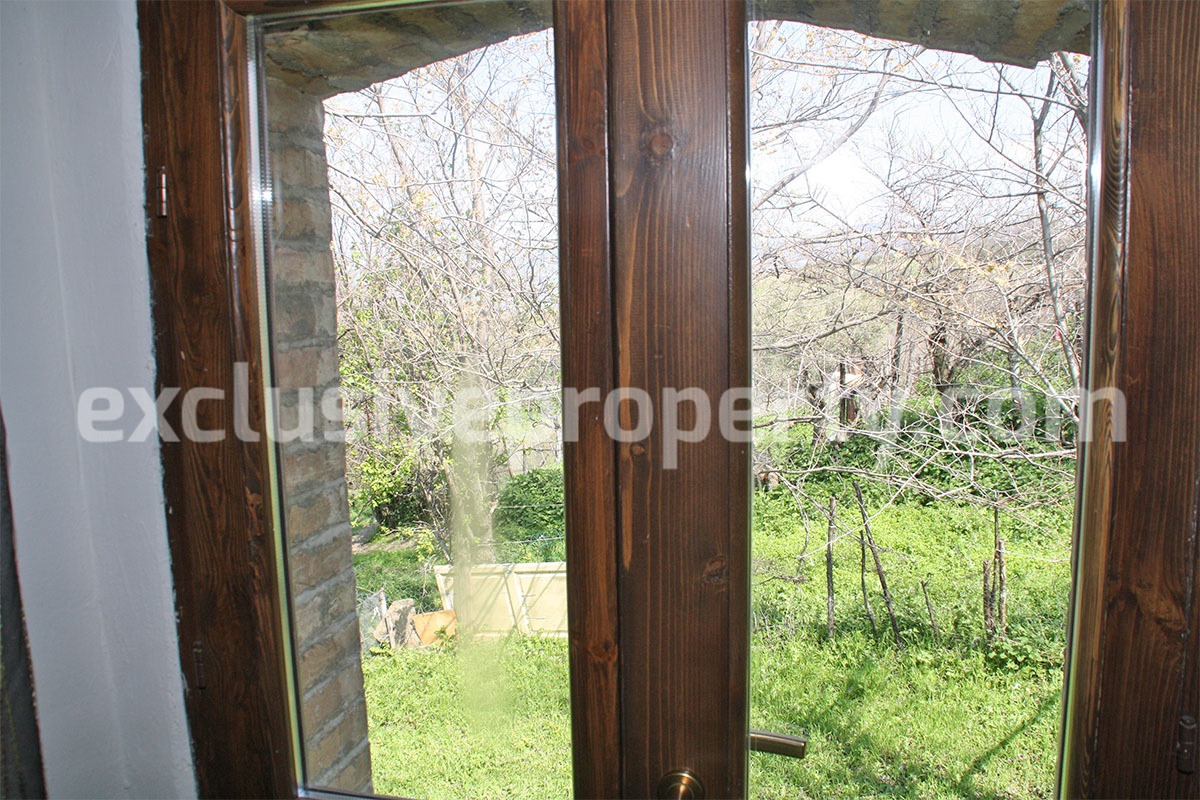 Characteristic cottage with garden for sale in Roccaspinalveti - Abruzzo - Italy 15