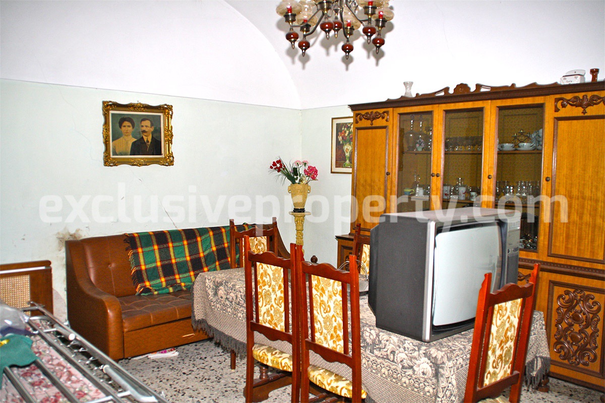 Spacious house with three bedrooms for sale in Gissi - Abruzzo 5