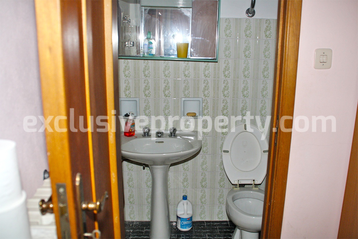 Spacious house with three bedrooms for sale in Gissi - Abruzzo 12
