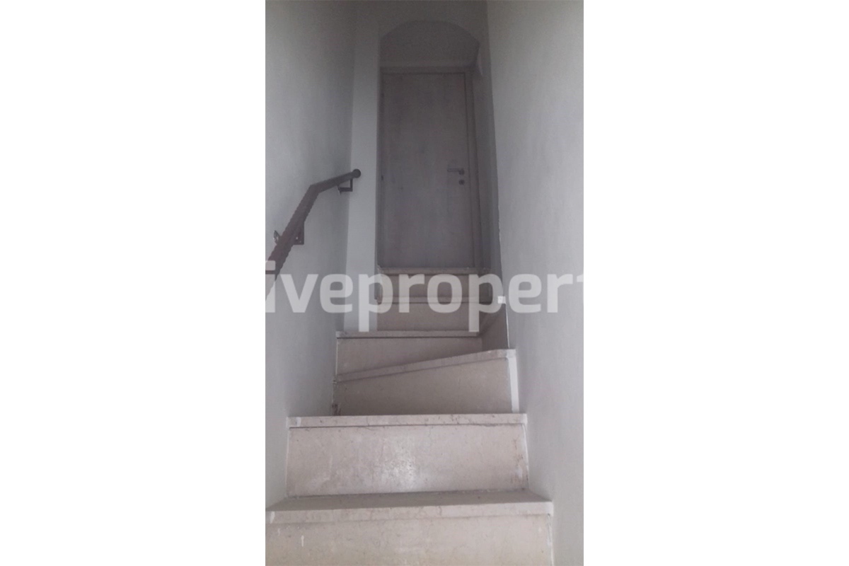 Town house totally renovated with a garden of about 40 sq m for sale in Abruzzo 6