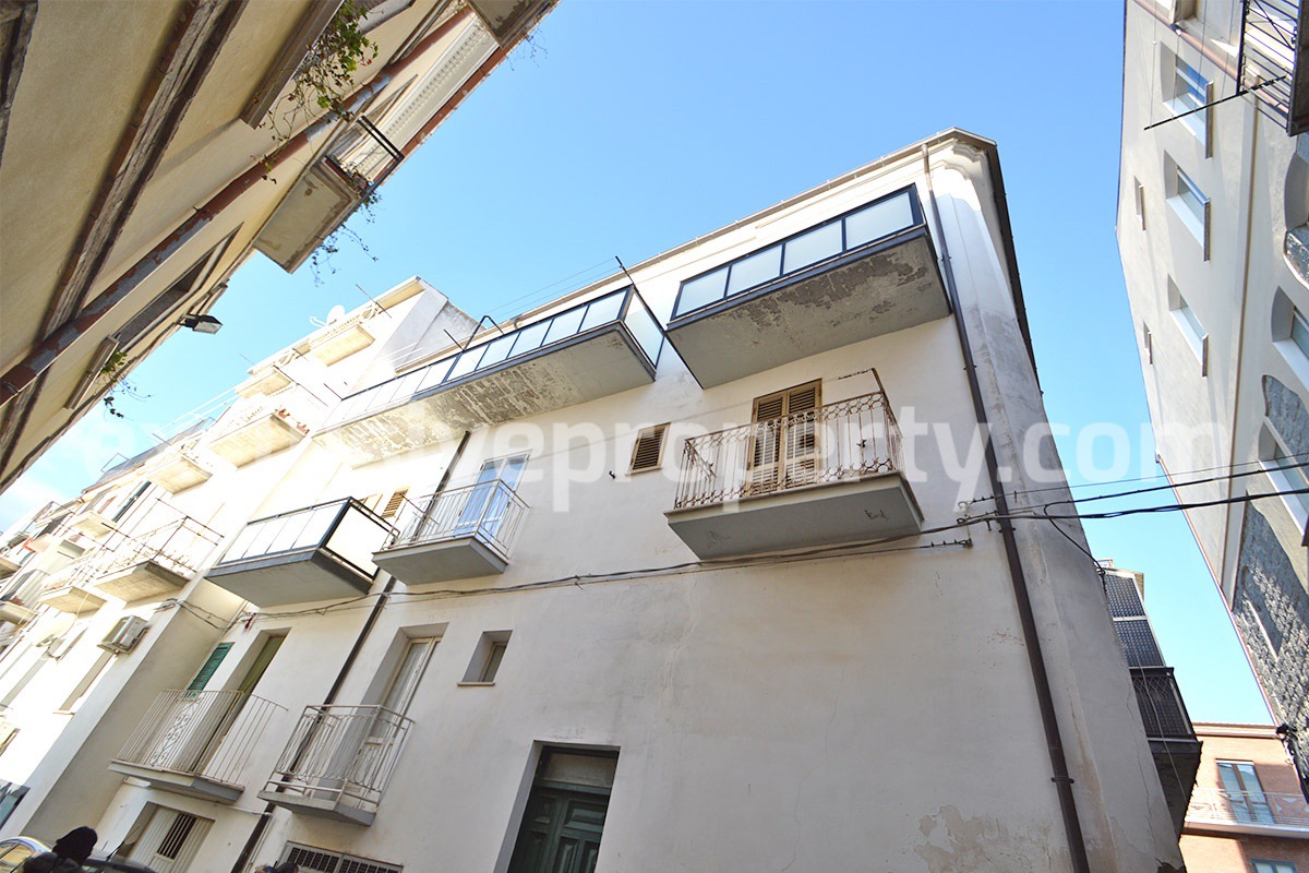 Two-storey town house in excellent condition for sale in Gissi - Abruzzo