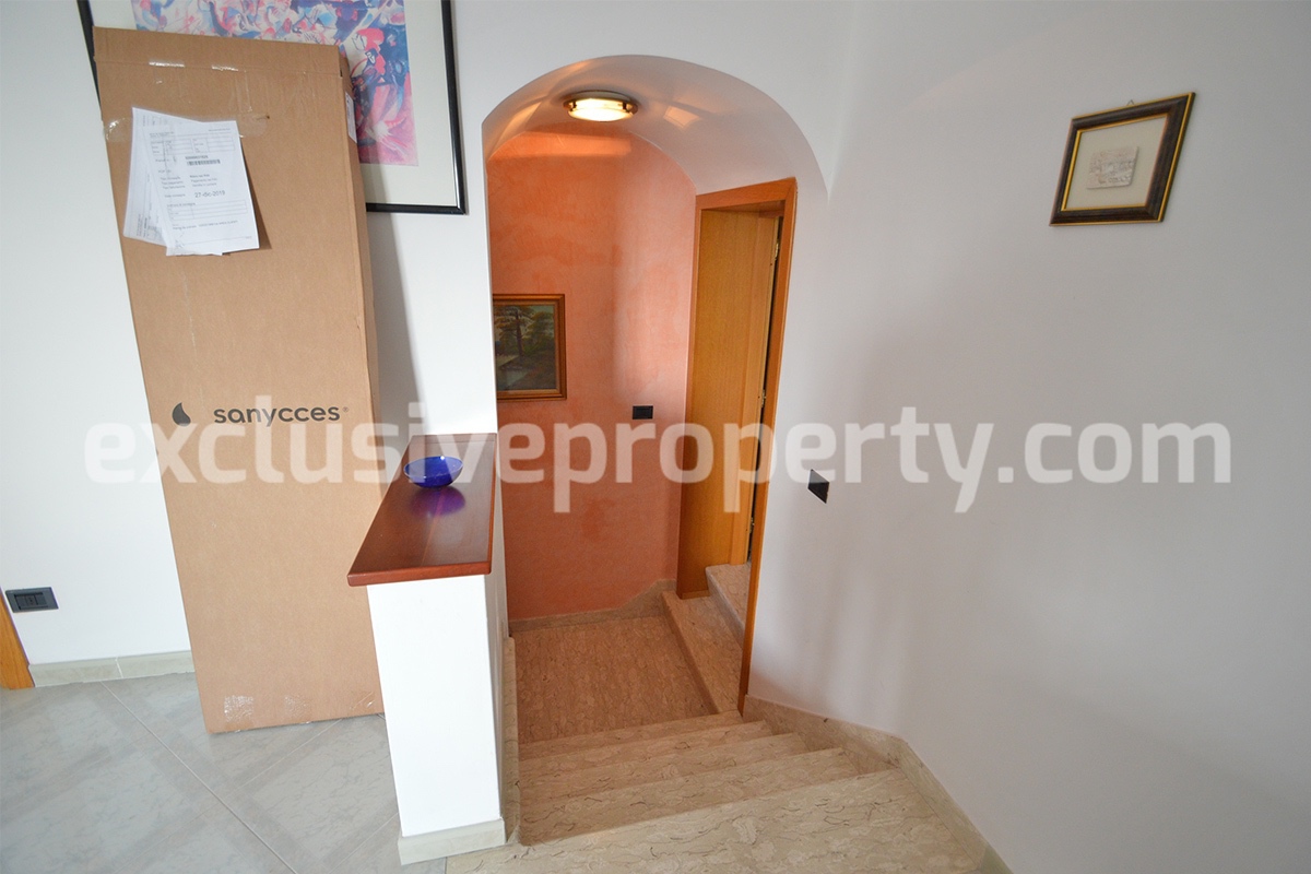 Two-storey town house in excellent condition for sale in Gissi - Abruzzo