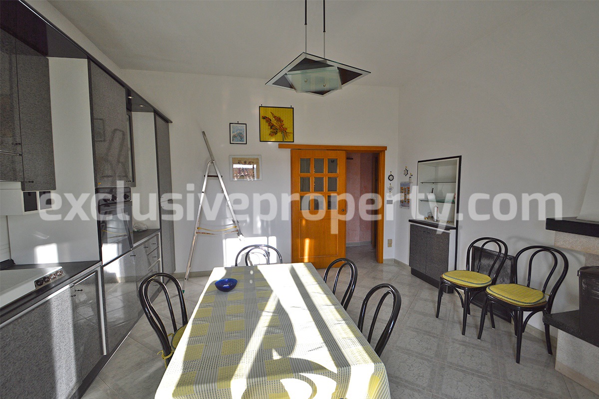 Two-storey town house in excellent condition for sale in Gissi - Abruzzo