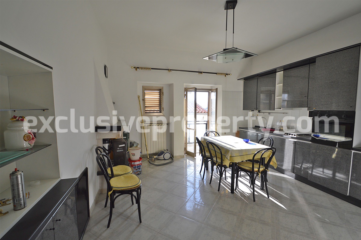 Two-storey town house in excellent condition for sale in Gissi - Abruzzo