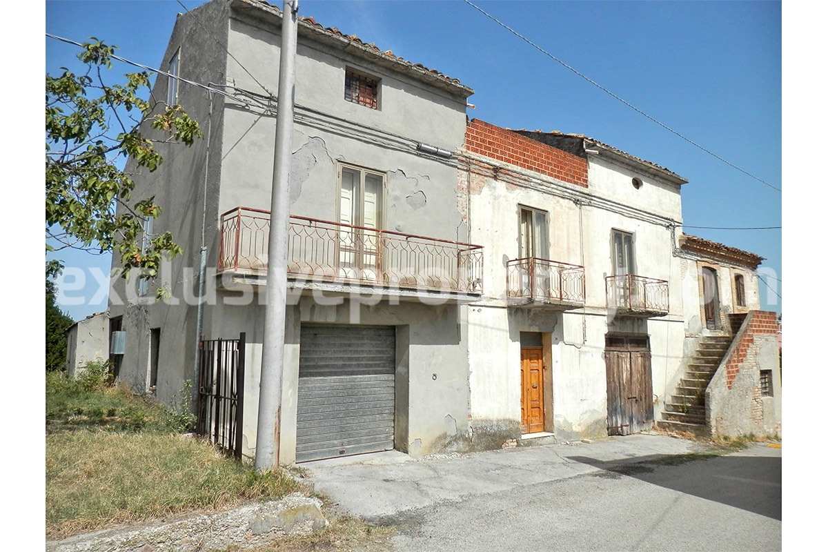 Semi-detached house with garden for sale not far from Trabocchi and Adriatic Sea 1