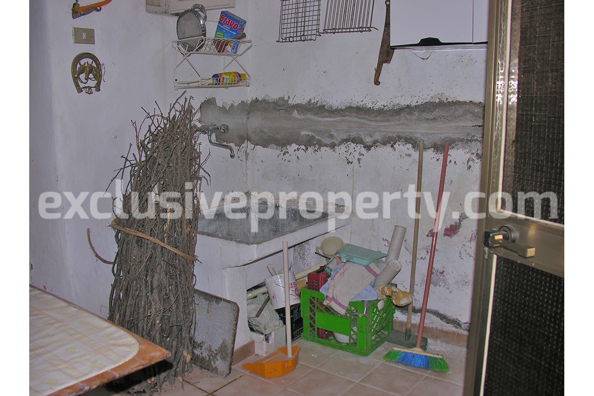 Habitable house for sale in the village of Fraine - Abruzzo - Italy