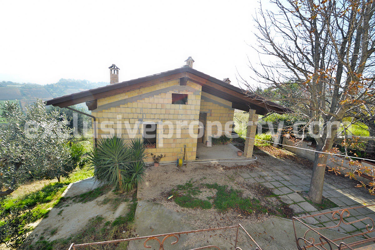 Two properties with sea view terrace and hectares of land - Italy - Abruzzo 27