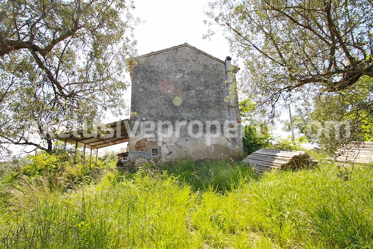 Cottage with sea view and flat land 2 hectares for sale in Abruzzo 13