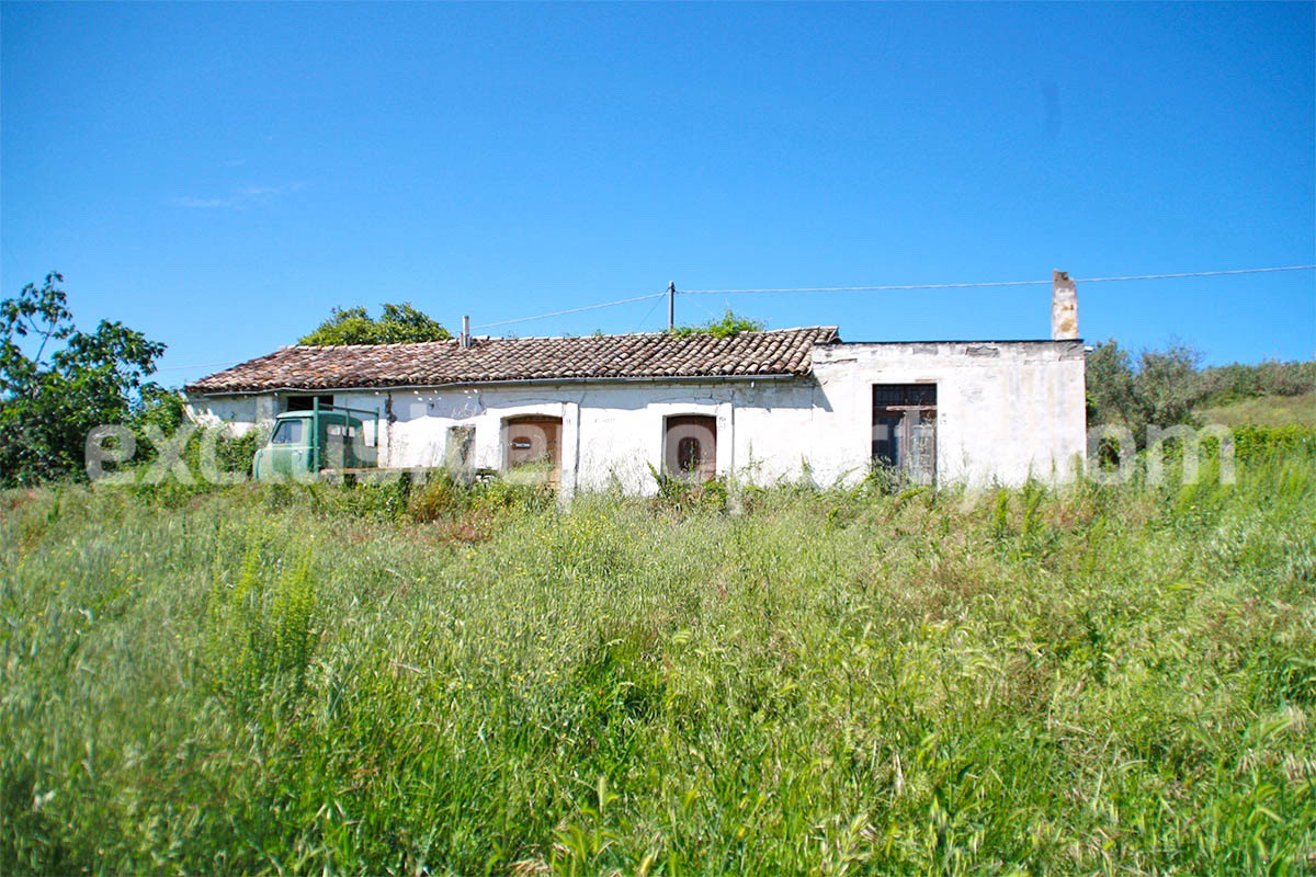 Cottage to renovate for sale in Torino di Sangro - near the sea - Abruzzo 1