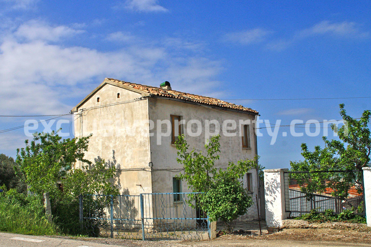 Indipendent rustic cottage sea view for sale in Abruzzo
