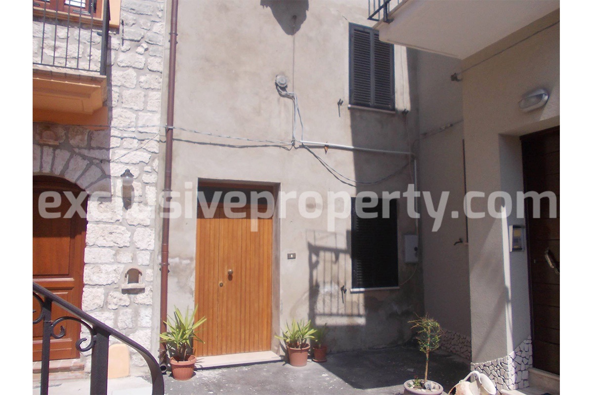 Renovated town house two bedrooms for sale in Lentella Abruzzo 8