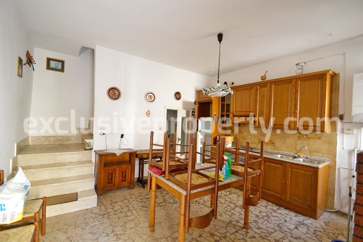 House in good condition for sale in Abruzzo Italy 2