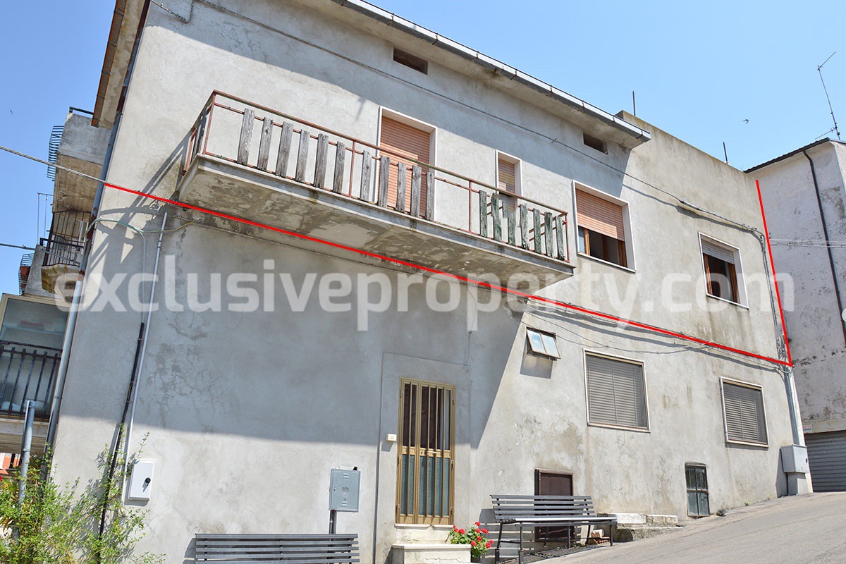 Spacious habitable town house for sale in Casalanguida - Abruzzo