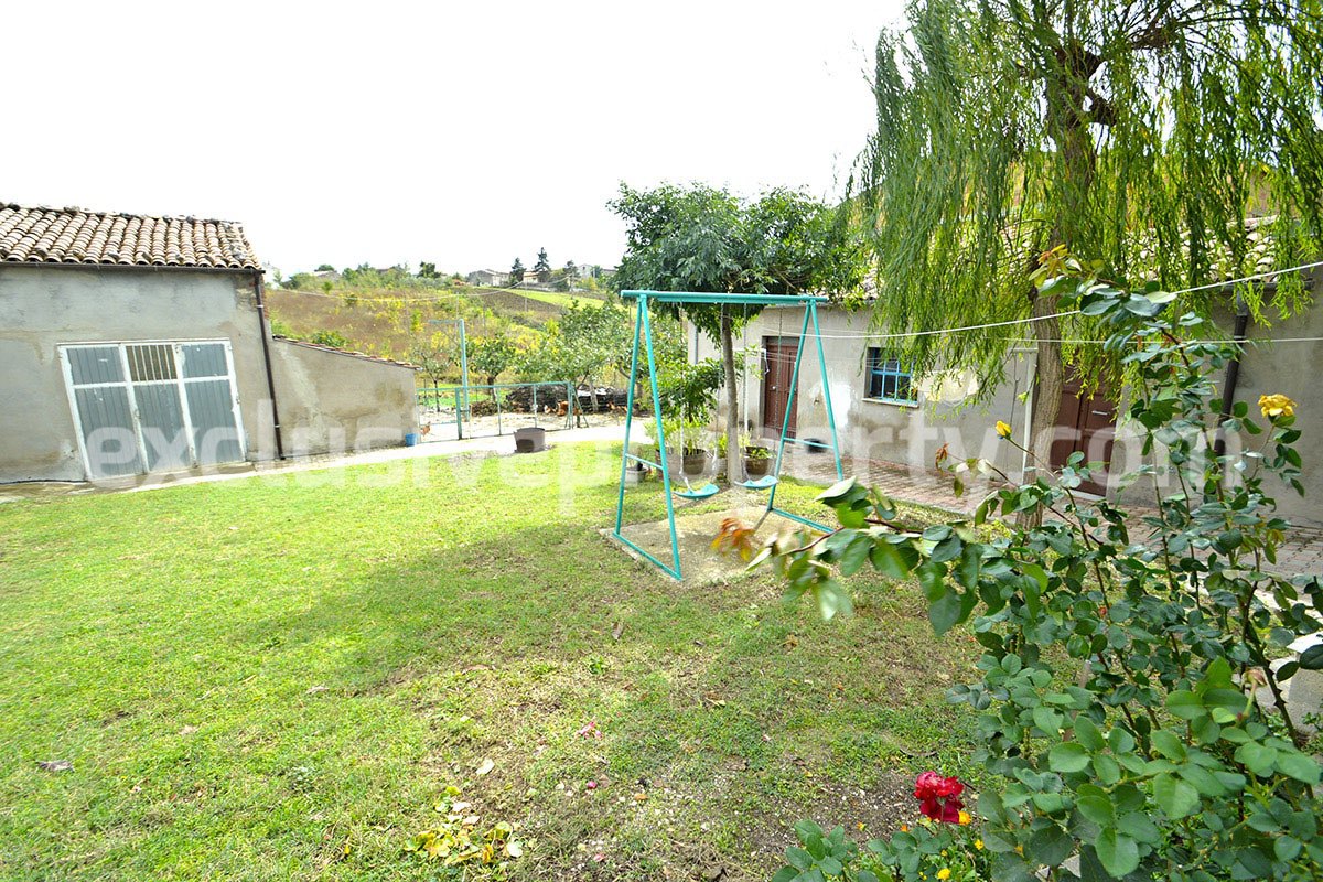 Habitable house with land and outbuildings for sale in Italy