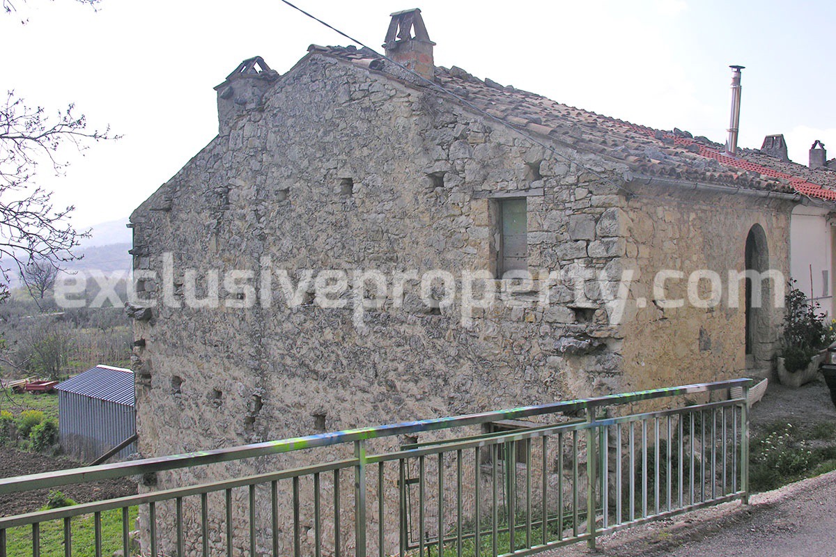 Lovely stone house for sale in Tornareccio - Abruzzo