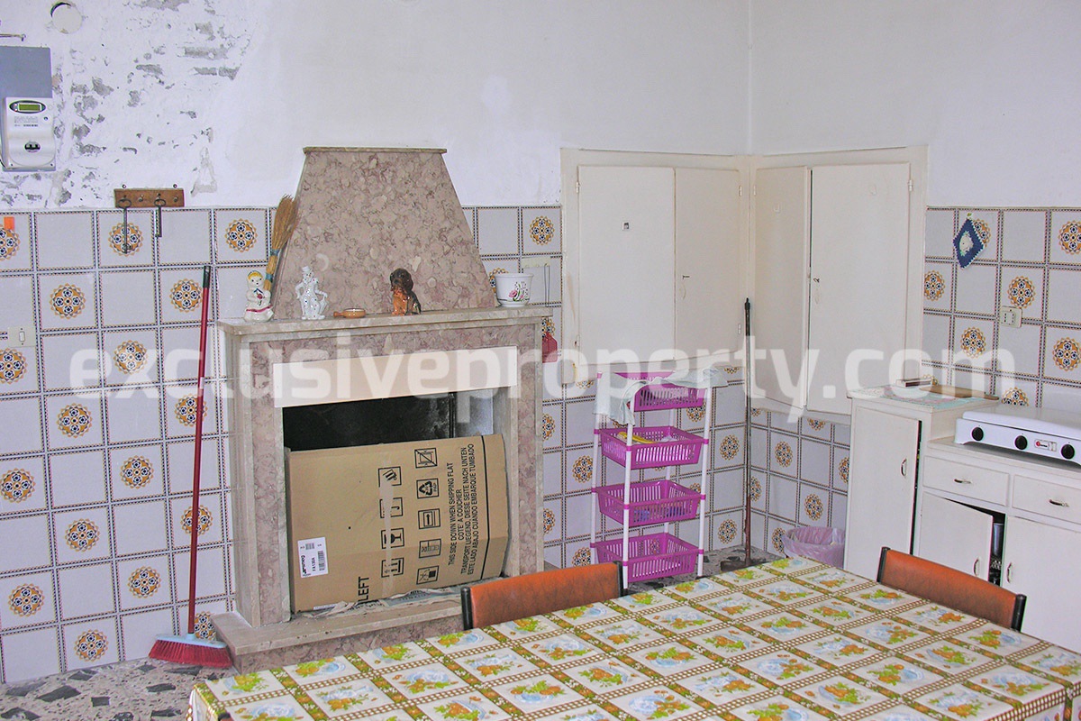 Stone house with land for sale in Tornareccio - Abruzzo