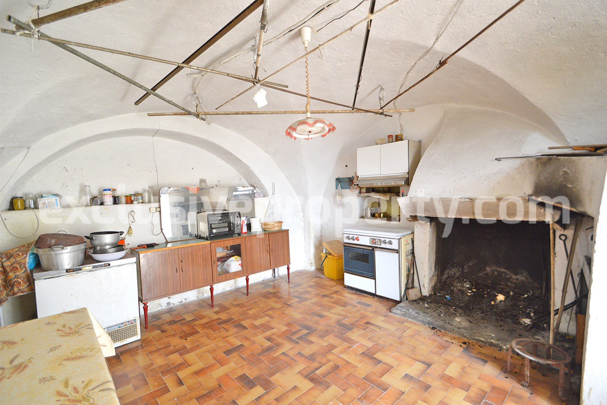 House with two terraces and garden for sale in Abruzzo - Tornareccio