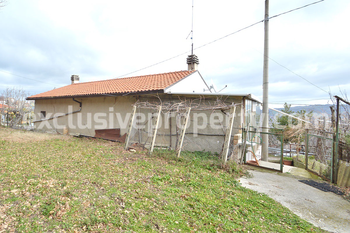 House with two terraces and garden for sale in Abruzzo - Tornareccio