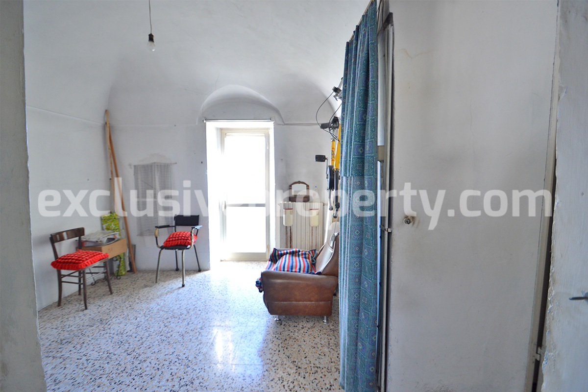 Village house in good condition for sale in Tornareccio a honey town - Abruzzo
