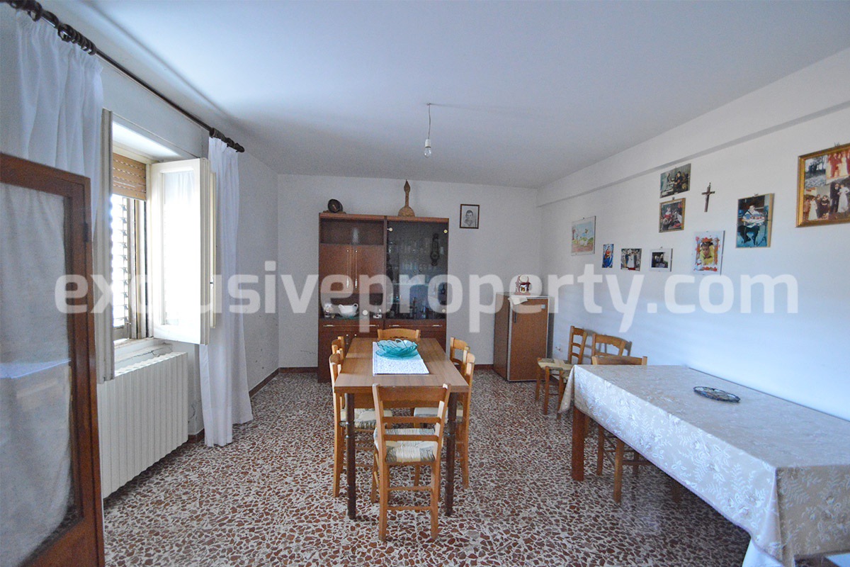 House with land of about 2600 sq m and barn for sale in Abruzzo - Italy 5