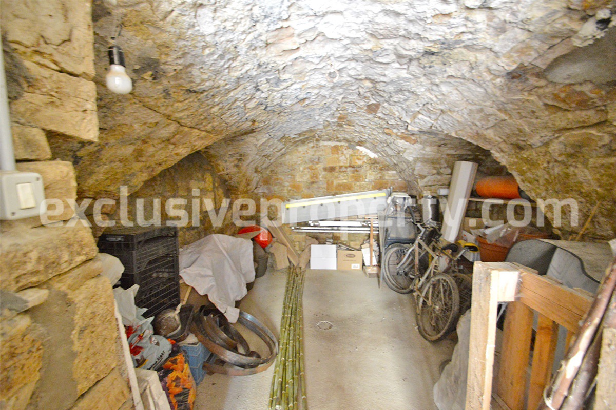 Stone house in excellent condition and renovated for sale in Molise