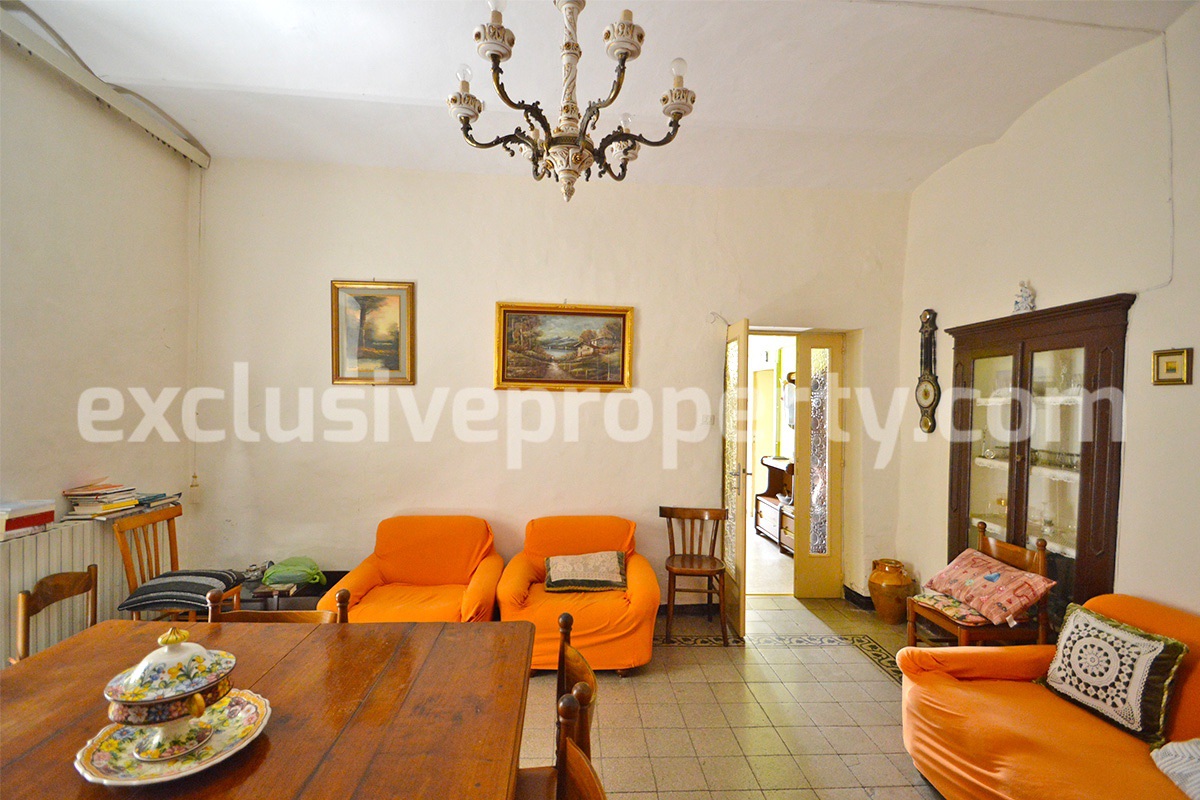 Period stone house near the coast for sale in Molise 22