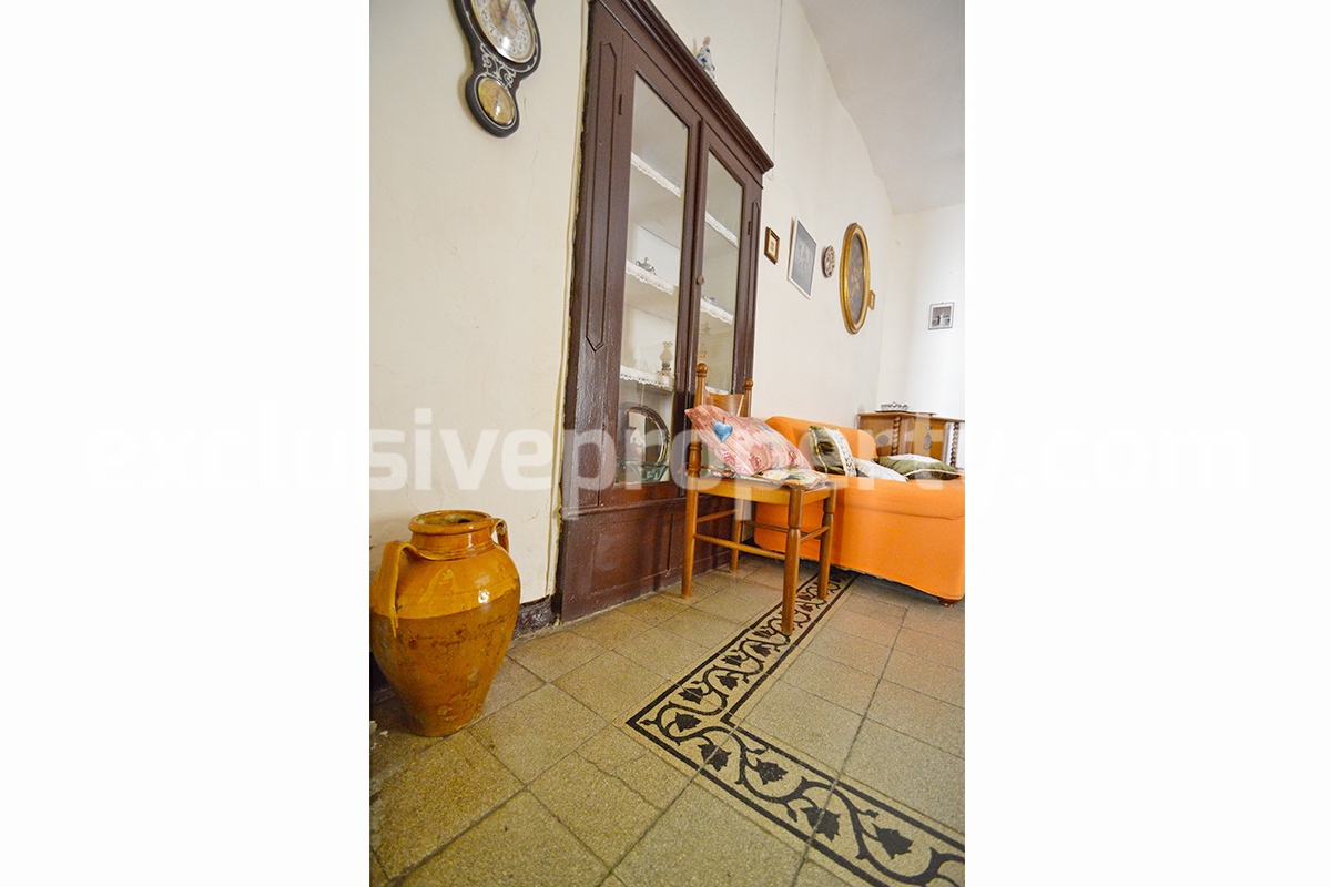 Period stone house near the coast for sale in Molise 25