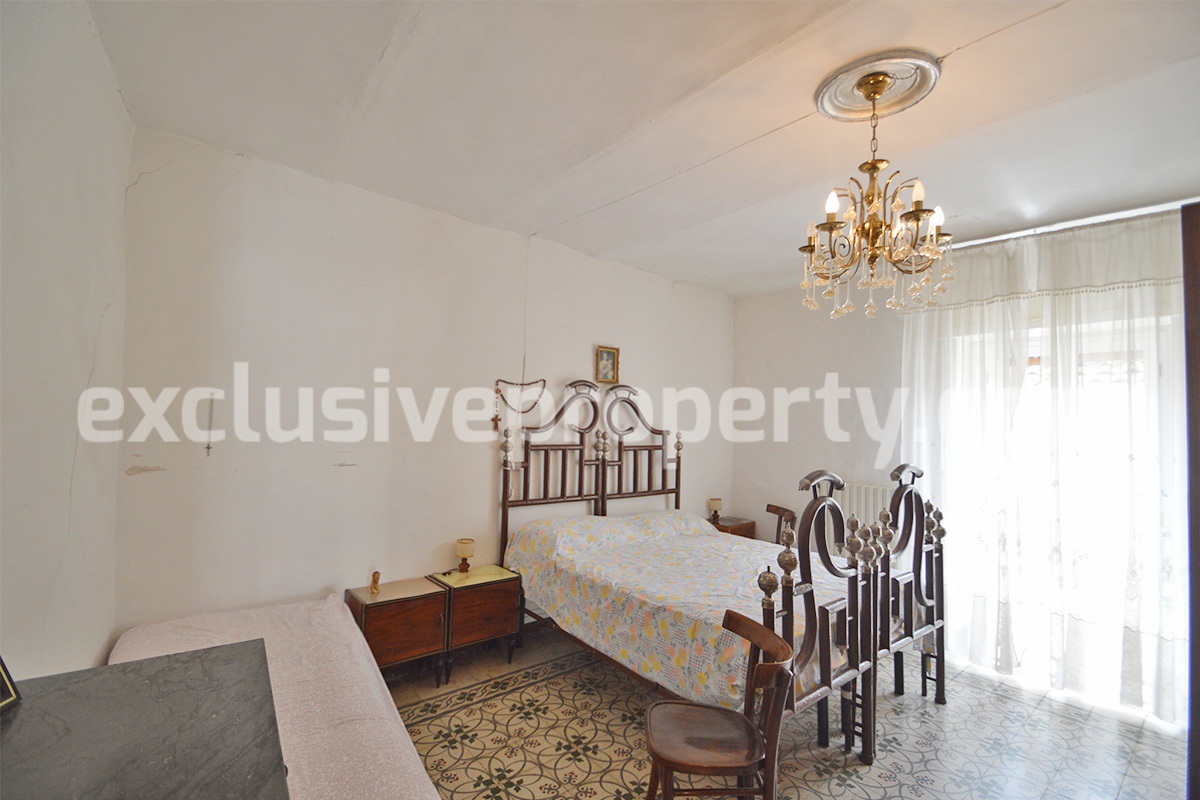 Period stone house near the coast for sale in Molise 49