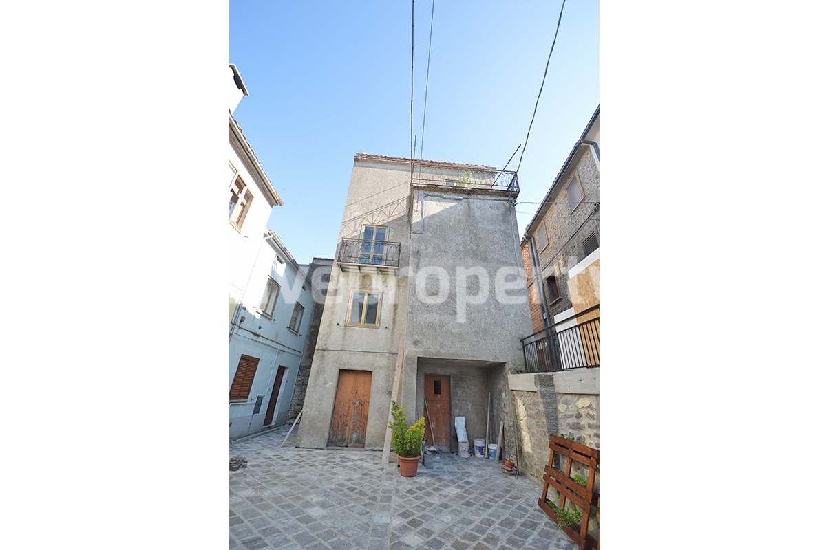 Town house with terrace for sale in Celenza del Trigno - Abruzzo