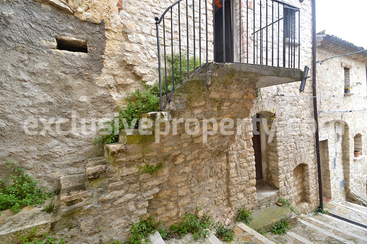 Stone house perfect condition with cellar for sale in Castropignano