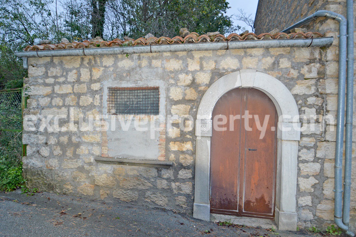Ancient stone house with building garden for sale in Abruzzo 22