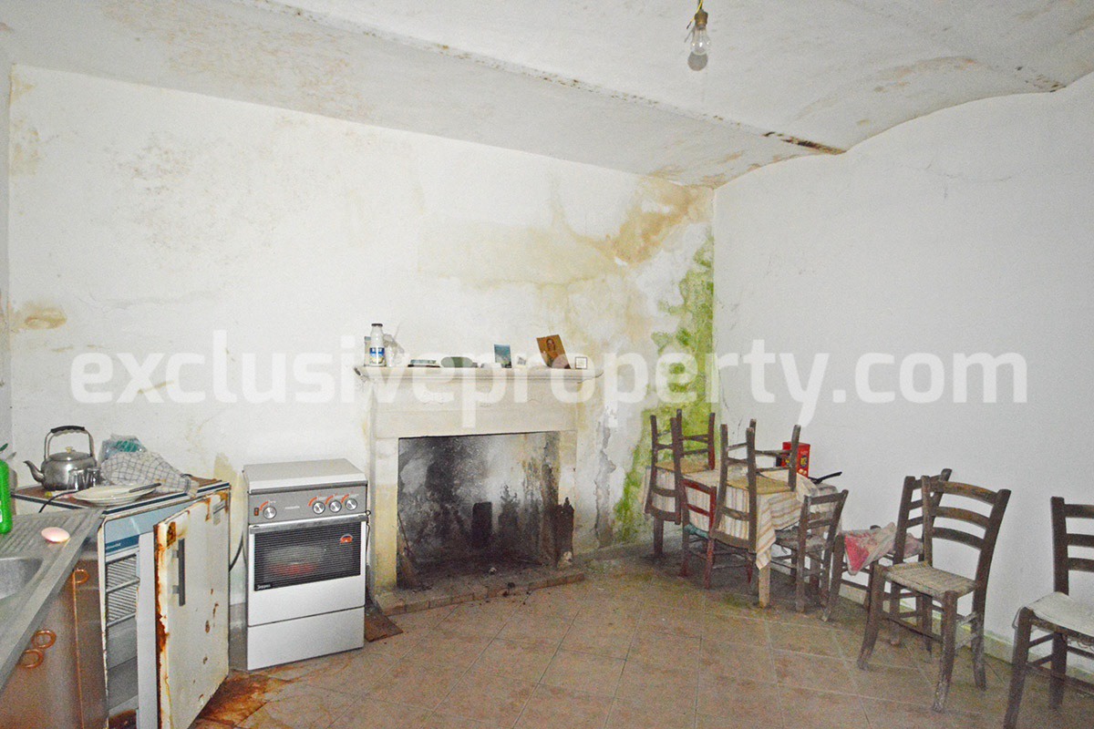 Ancient stone house with building garden for sale in Abruzzo