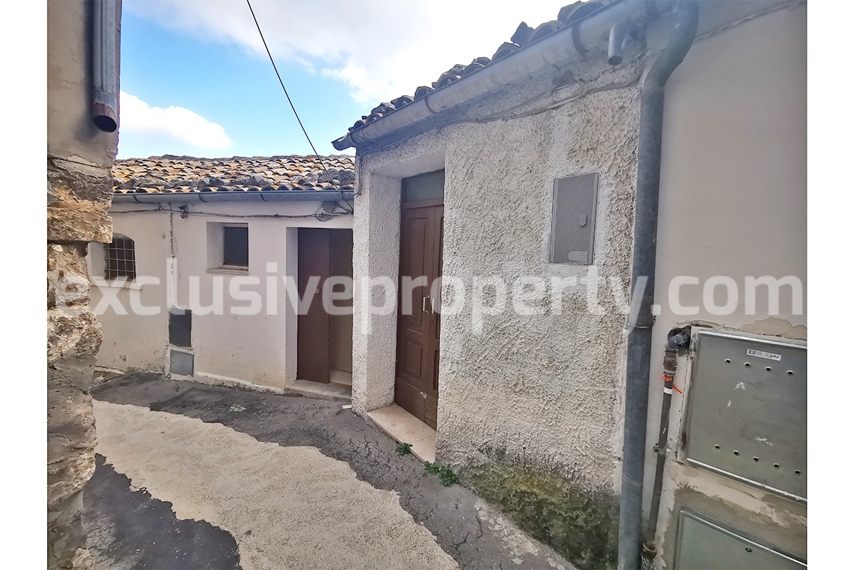 Habitable town house for sale in Abruzzo - San Buono