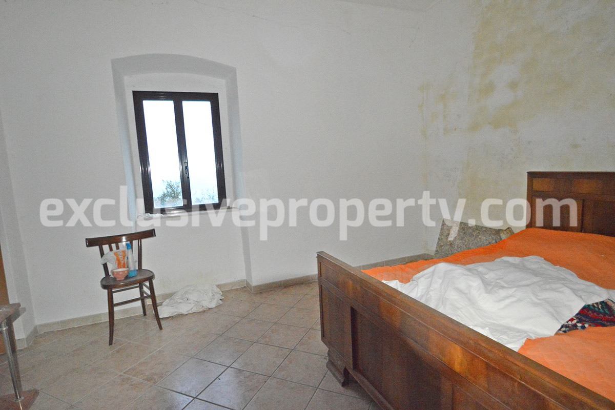 Ancient stone house with building garden for sale in Abruzzo 13