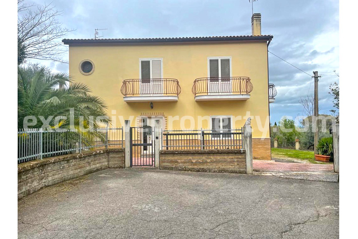 Renovated country house with rustic furniture for sale in Molise Region 1