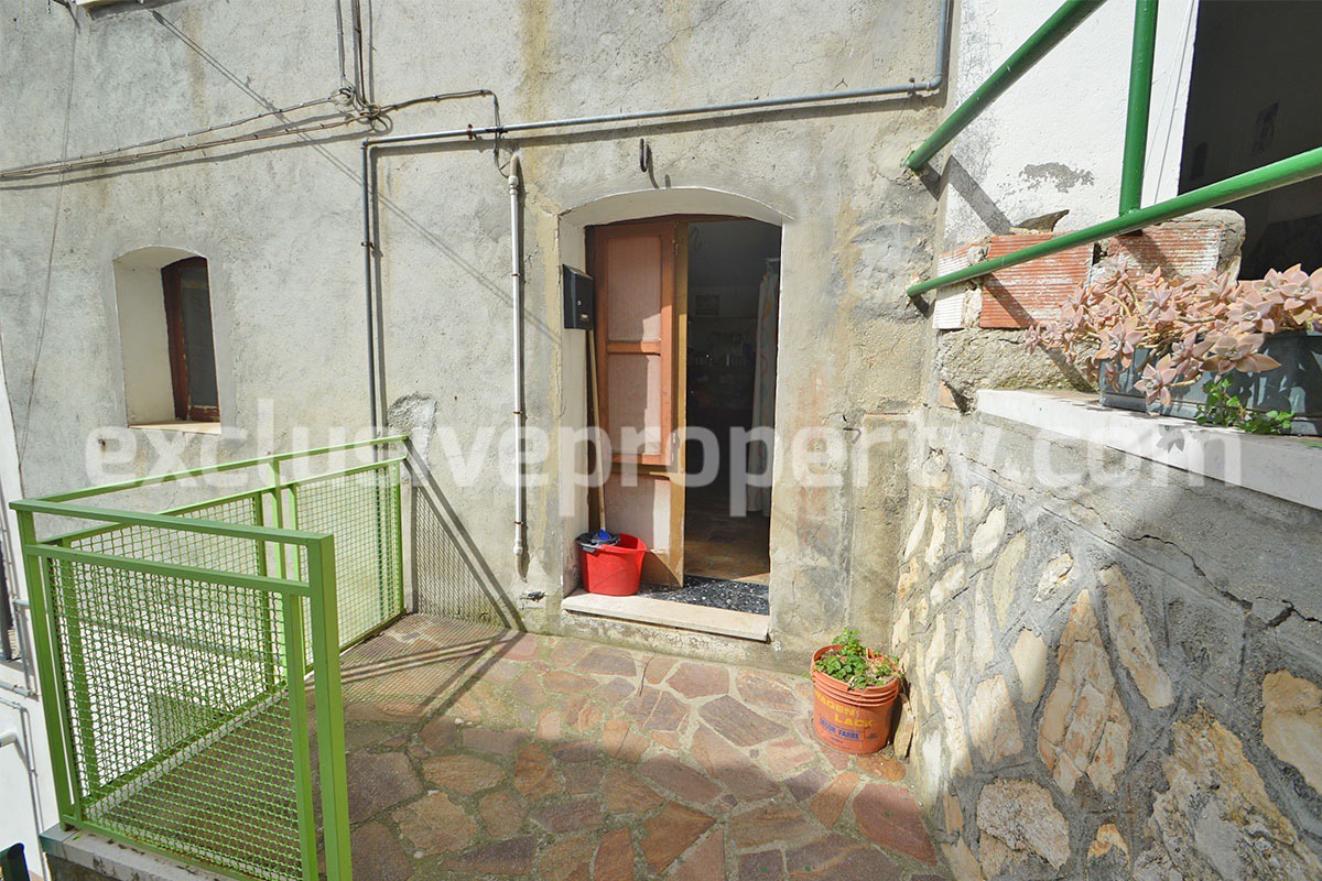 Beautiful town house with panoramic view for sale in San Buono 34