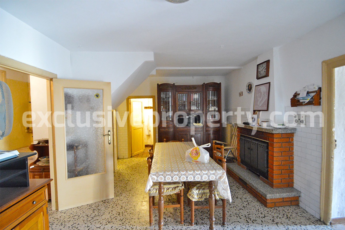 Property consisting of two residential units for sale in Abruzzo - Italy 18