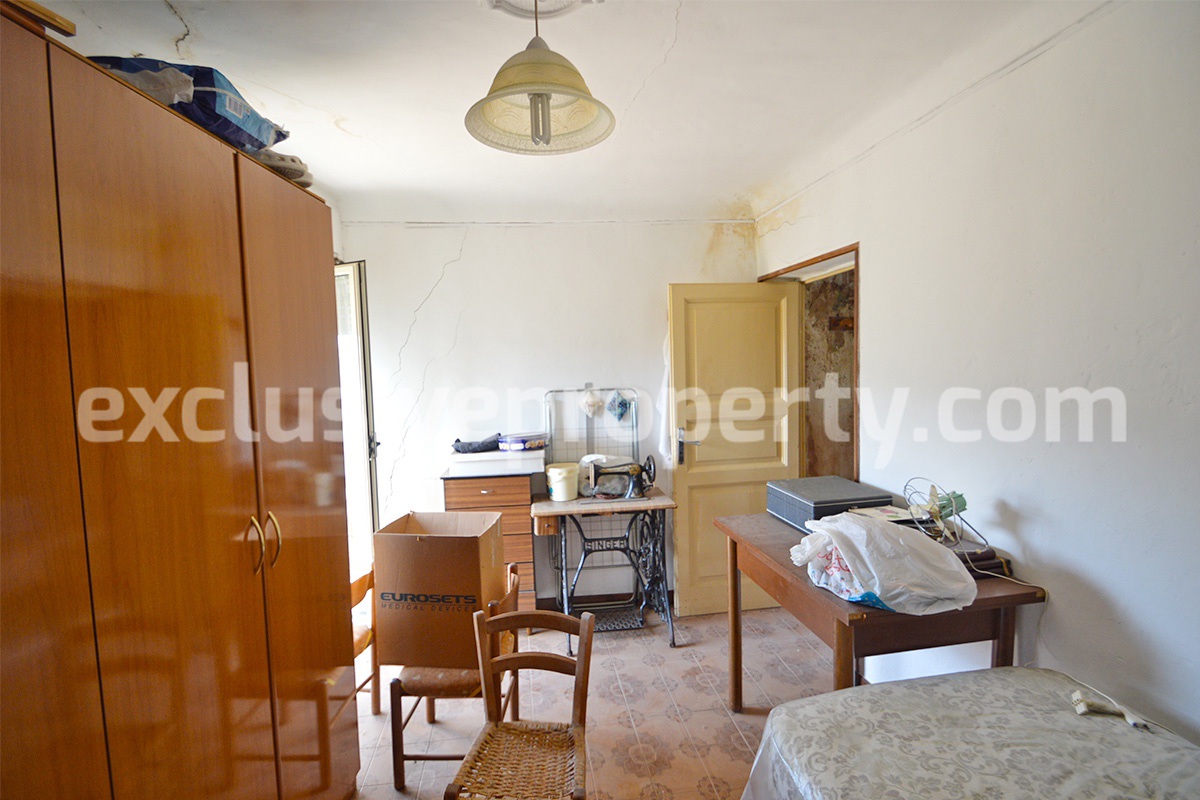 Property consisting of two residential units for sale in Abruzzo - Italy 34