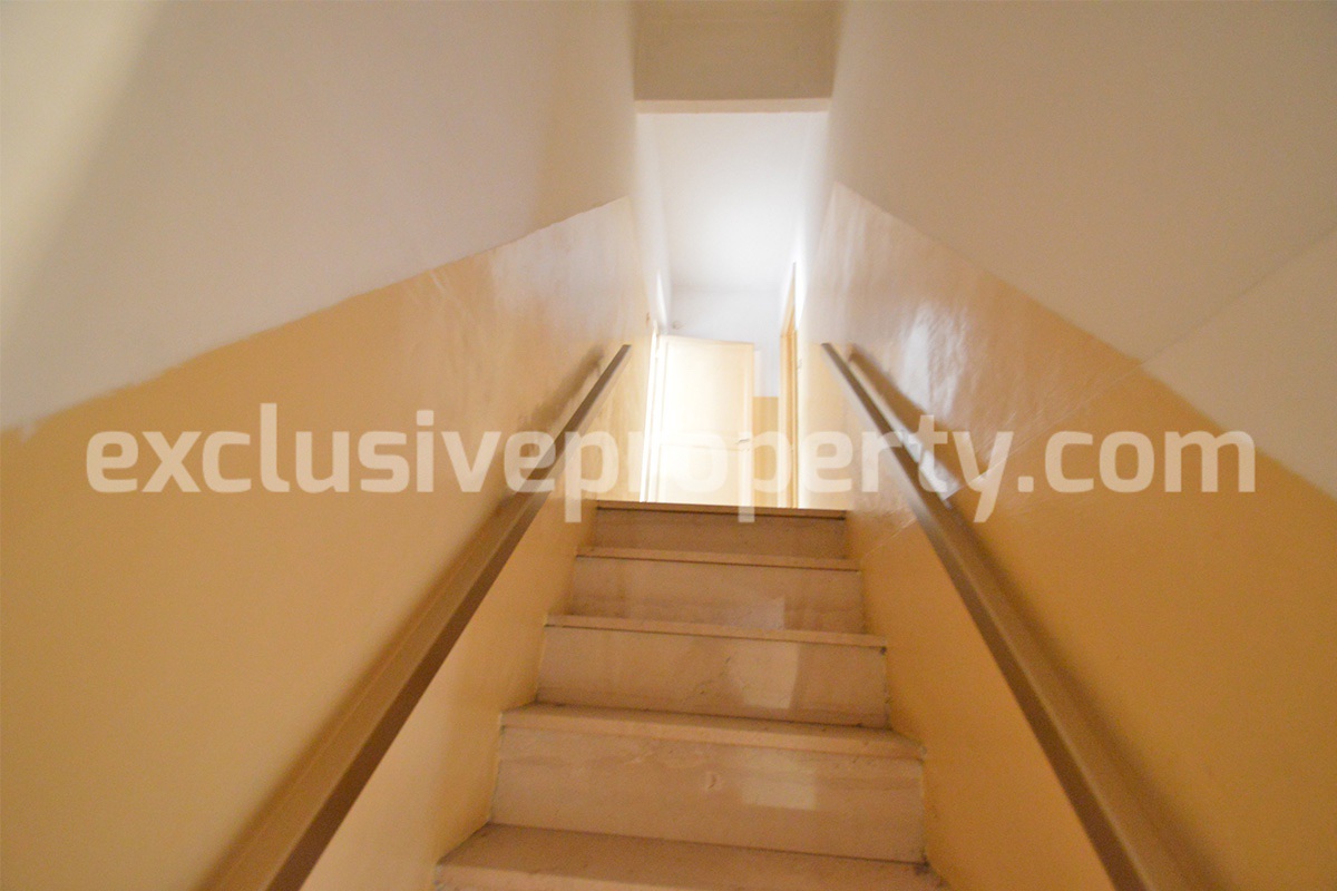 Property consisting of two residential units for sale in Abruzzo - Italy 45