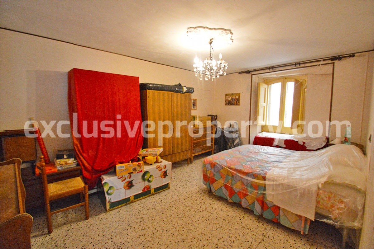 Property consisting of two residential units for sale in Abruzzo - Italy 47