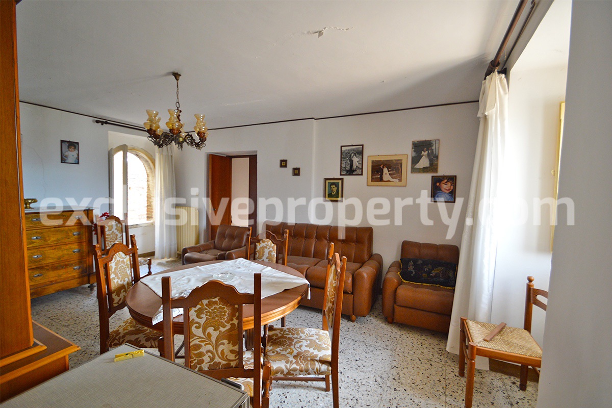 Property consisting of two residential units for sale in Abruzzo - Italy 49