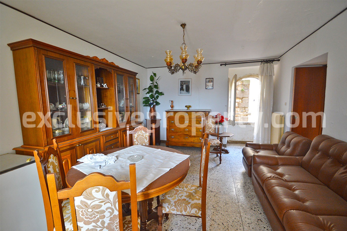 Property consisting of two residential units for sale in Abruzzo - Italy 50